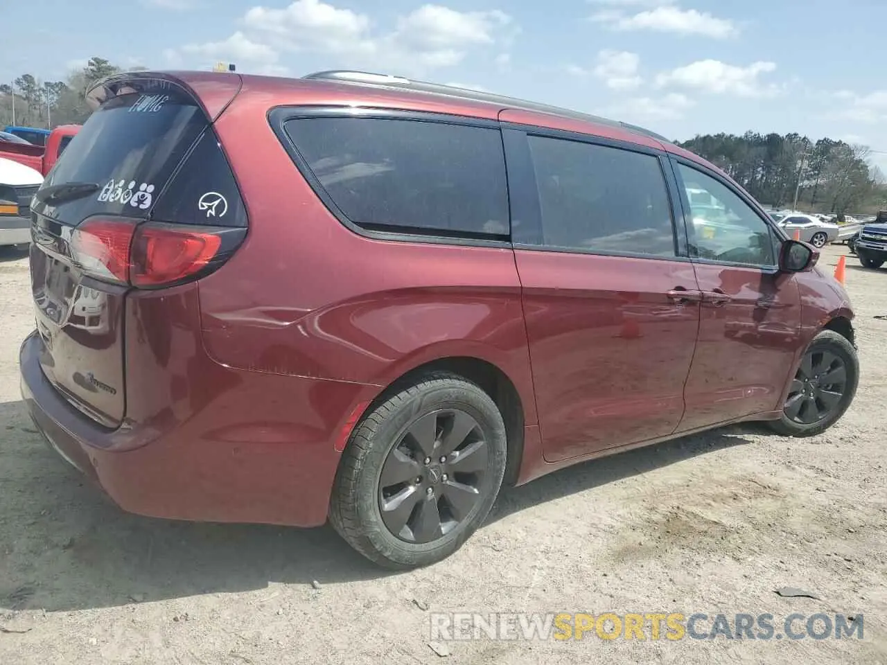 3 Photograph of a damaged car 2C4RC1N75LR267378 CHRYSLER PACIFICA 2020