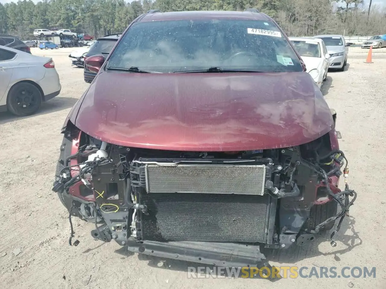 5 Photograph of a damaged car 2C4RC1N75LR267378 CHRYSLER PACIFICA 2020