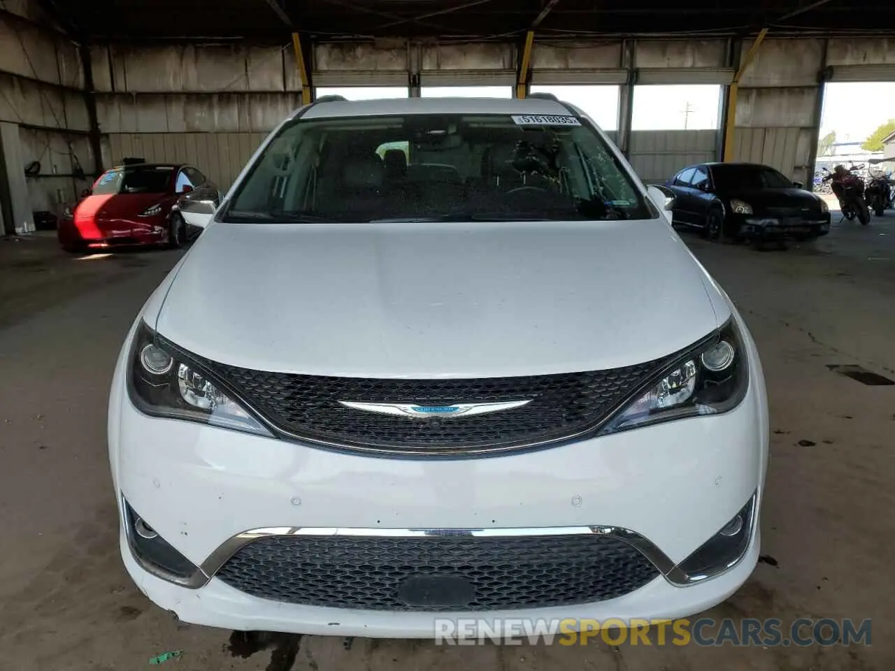 5 Photograph of a damaged car 2C4RC1N78LR277757 CHRYSLER PACIFICA 2020