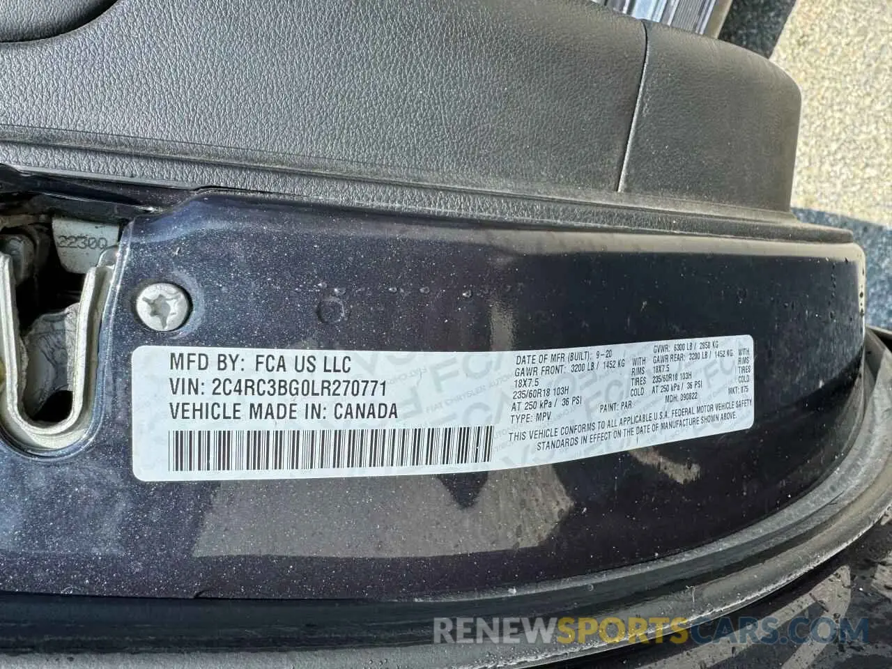 10 Photograph of a damaged car 2C4RC3BG0LR270771 CHRYSLER PACIFICA 2020