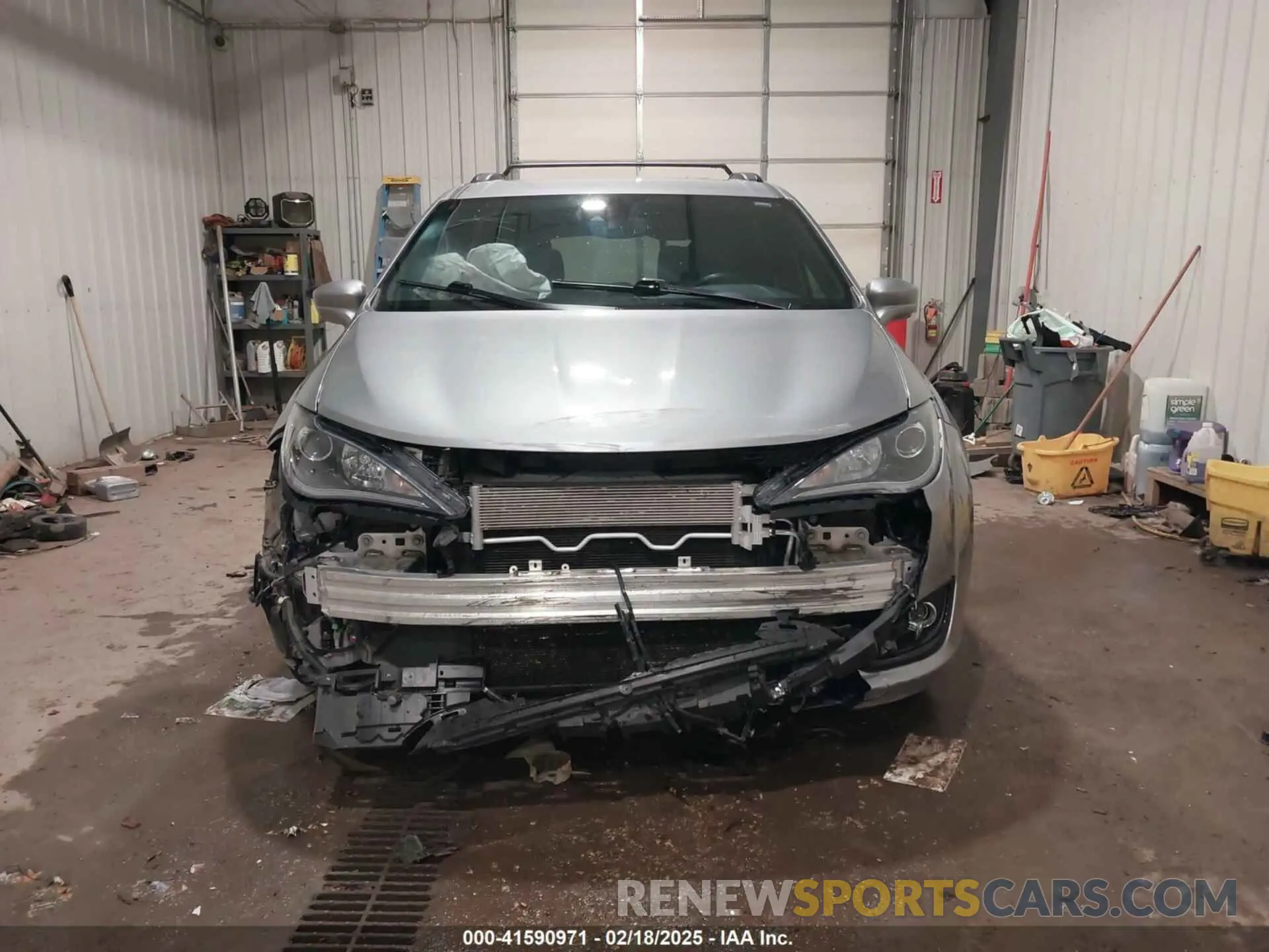13 Photograph of a damaged car 2C4RC3BG4LR263659 CHRYSLER PACIFICA 2020