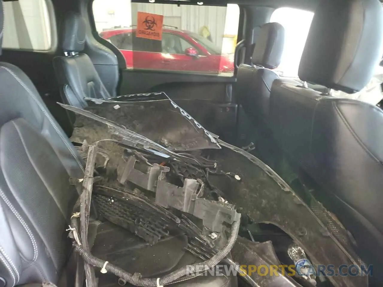 11 Photograph of a damaged car 2C4RC3BG4LR263807 CHRYSLER PACIFICA 2020