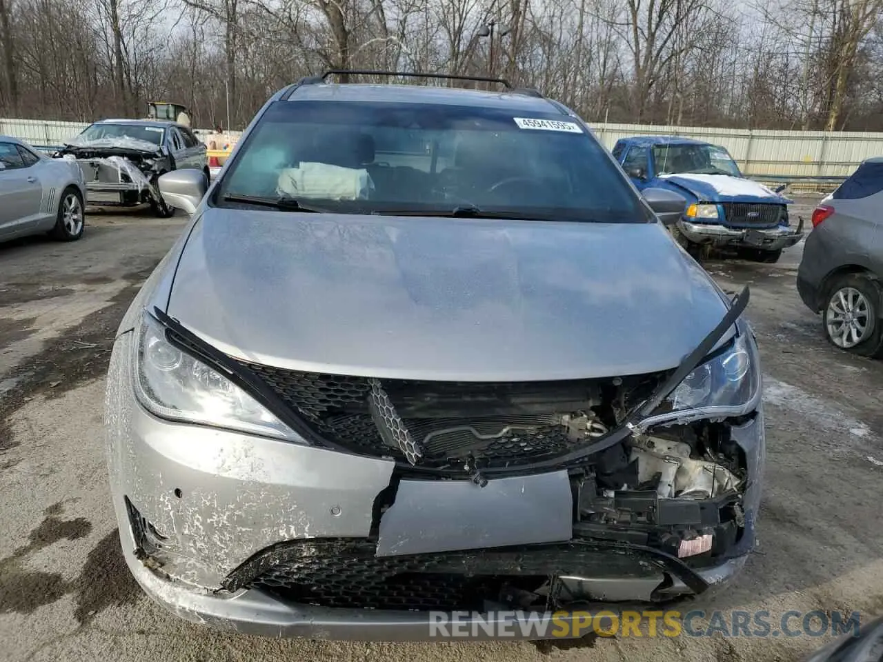 5 Photograph of a damaged car 2C4RC3BG7LR289222 CHRYSLER PACIFICA 2020