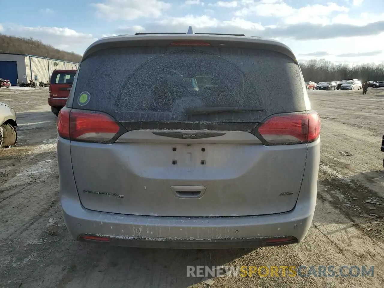 6 Photograph of a damaged car 2C4RC3BG7LR289222 CHRYSLER PACIFICA 2020