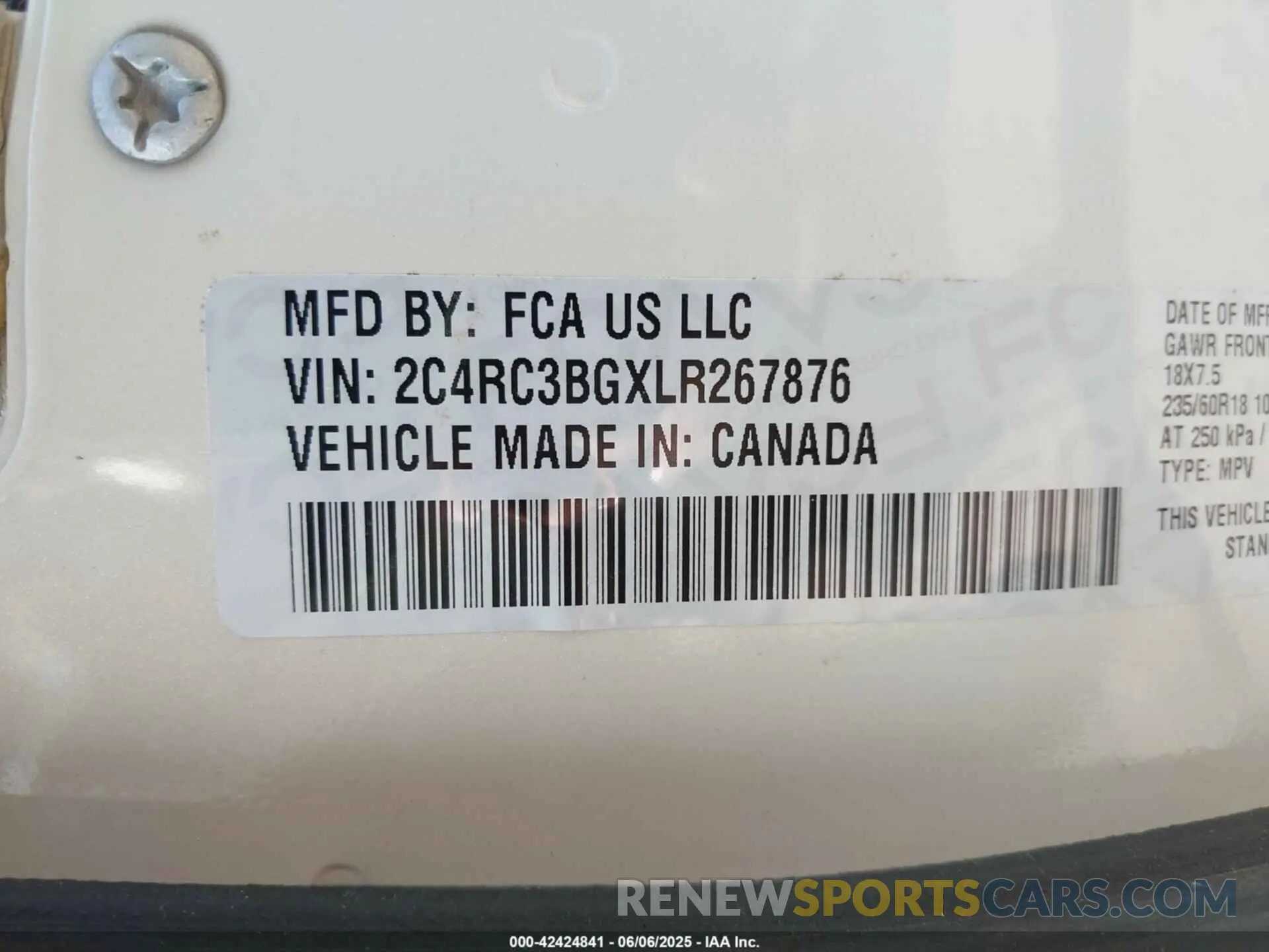 9 Photograph of a damaged car 2C4RC3BGXLR267876 CHRYSLER PACIFICA 2020