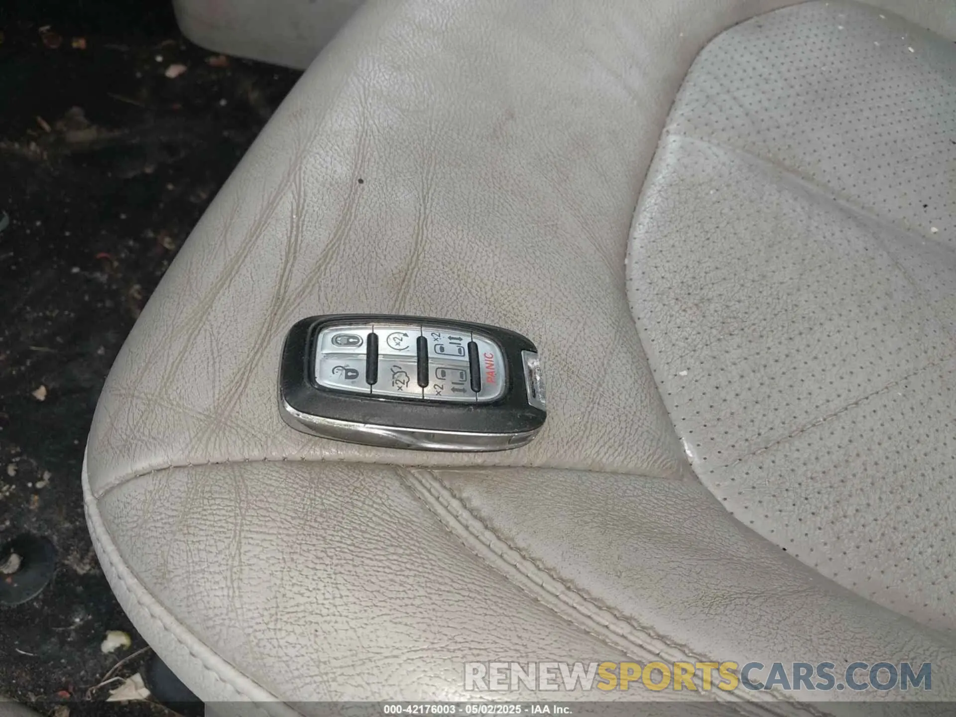 11 Photograph of a damaged car 2C4RC1BG0MR531936 CHRYSLER PACIFICA 2021