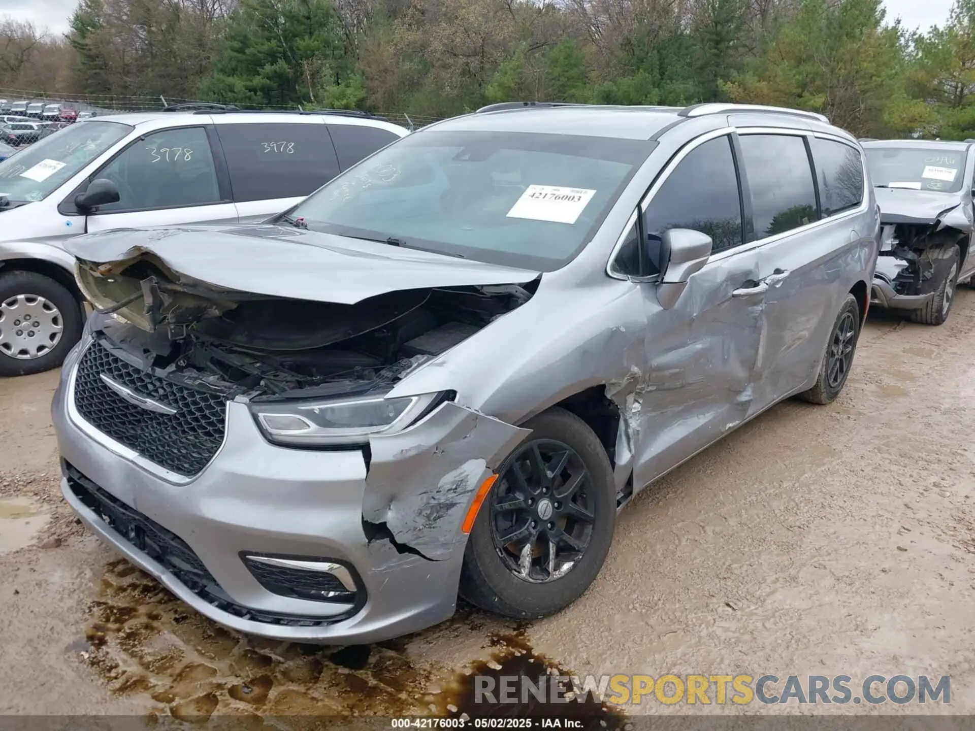 2 Photograph of a damaged car 2C4RC1BG0MR531936 CHRYSLER PACIFICA 2021