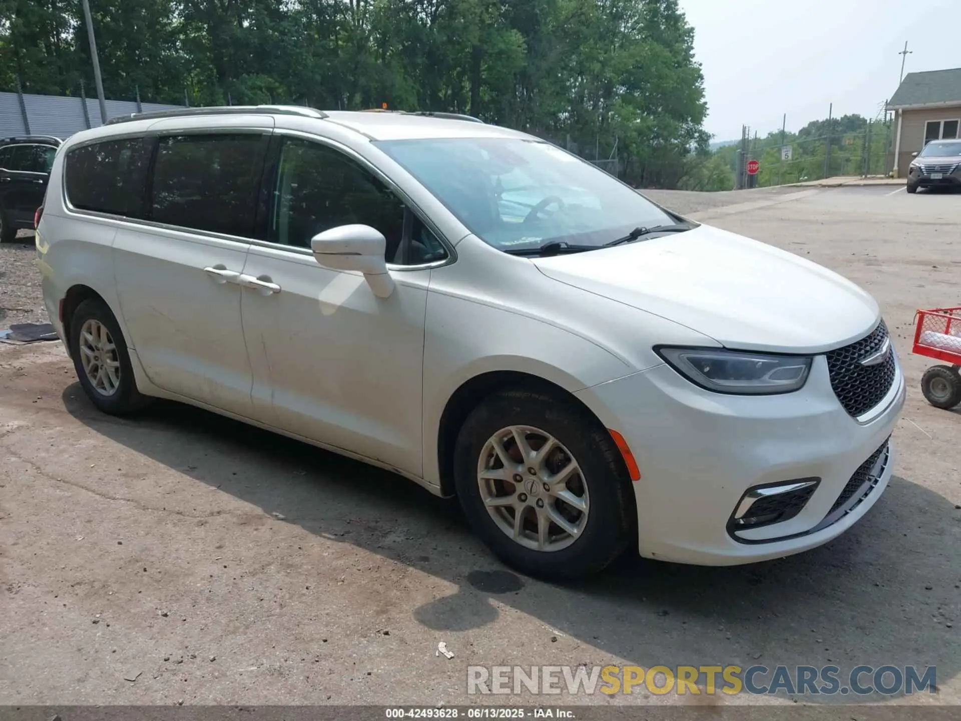 1 Photograph of a damaged car 2C4RC1BG1MR542458 CHRYSLER PACIFICA 2021