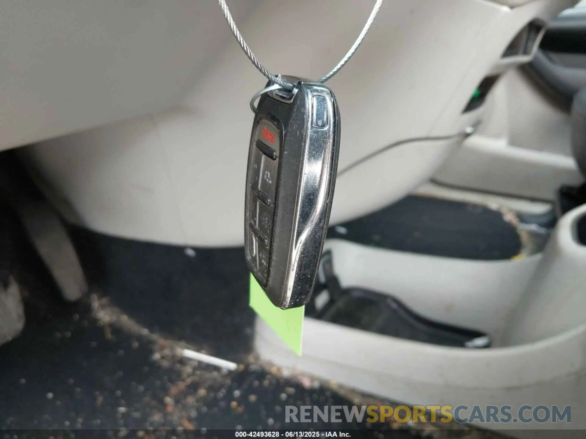 11 Photograph of a damaged car 2C4RC1BG1MR542458 CHRYSLER PACIFICA 2021