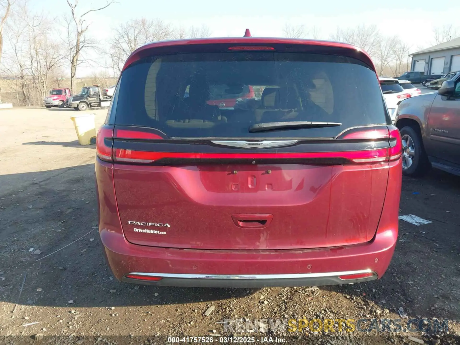 16 Photograph of a damaged car 2C4RC1BG1MR542816 CHRYSLER PACIFICA 2021