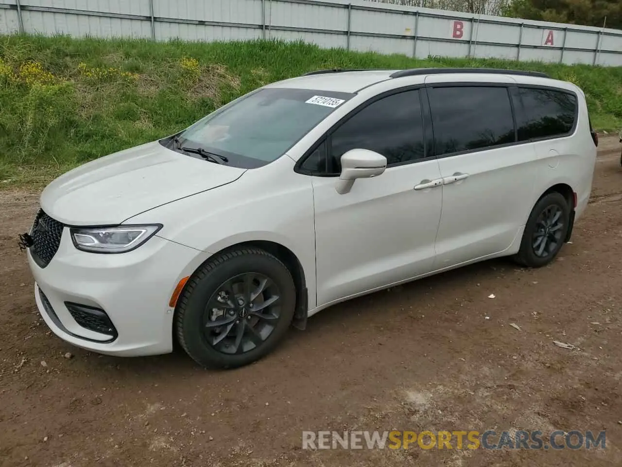 1 Photograph of a damaged car 2C4RC1BG1MR593703 CHRYSLER PACIFICA 2021