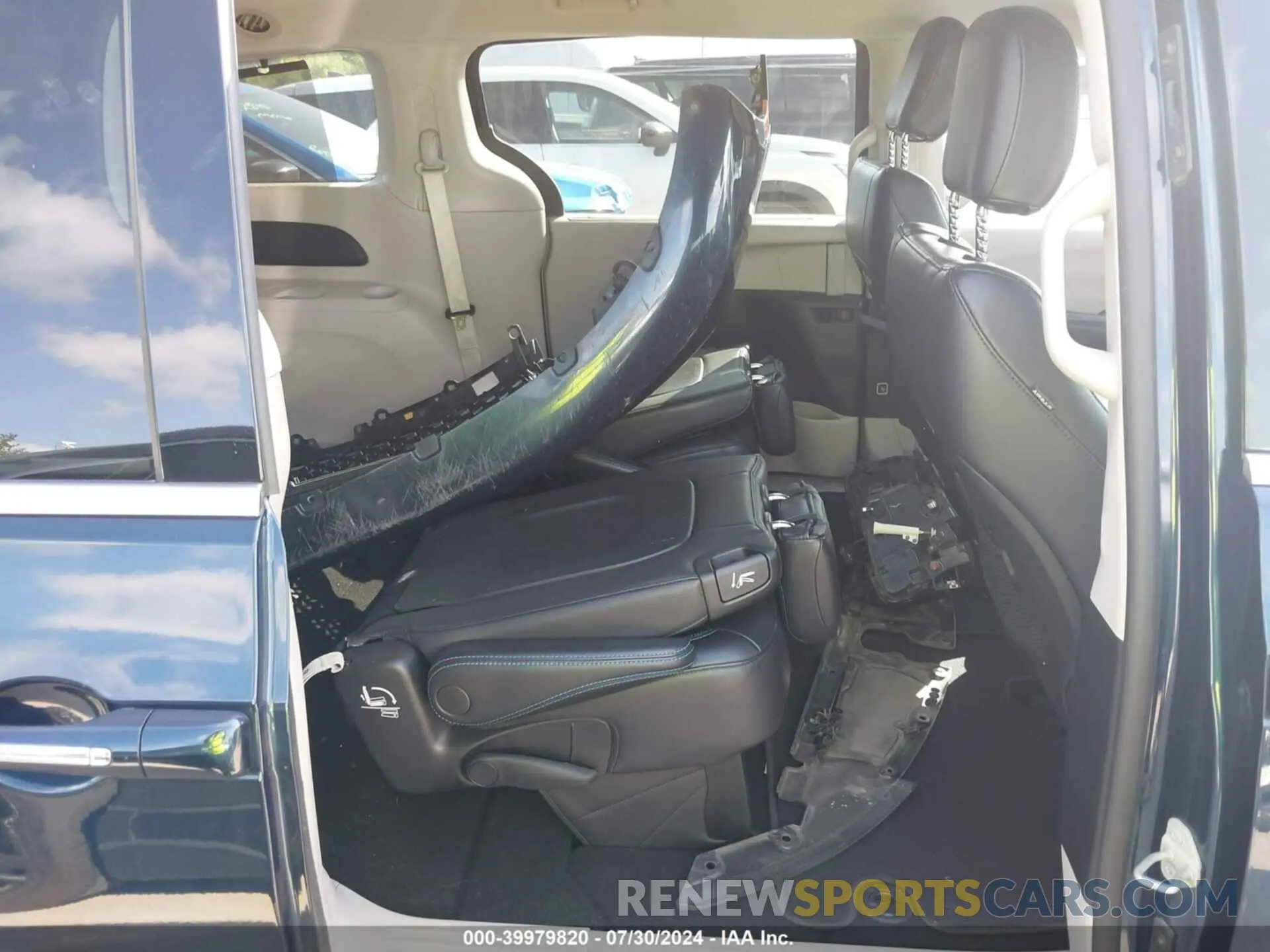 8 Photograph of a damaged car 2C4RC1BG1MR598206 CHRYSLER PACIFICA 2021
