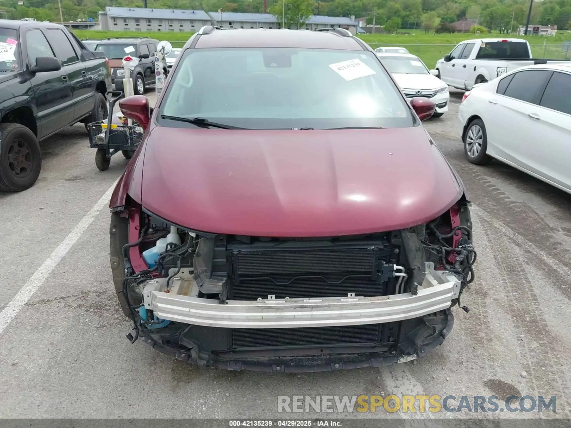 13 Photograph of a damaged car 2C4RC1BG2MR502731 CHRYSLER PACIFICA 2021