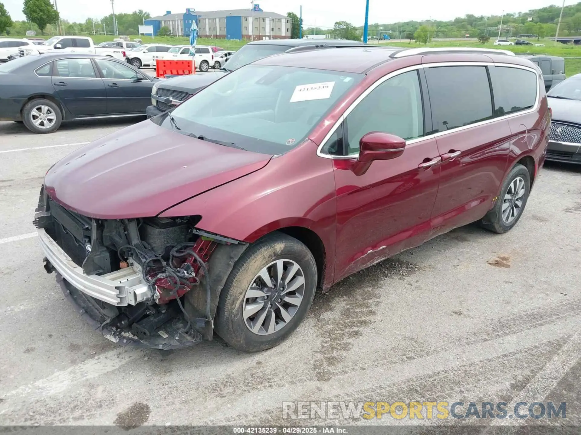 2 Photograph of a damaged car 2C4RC1BG2MR502731 CHRYSLER PACIFICA 2021