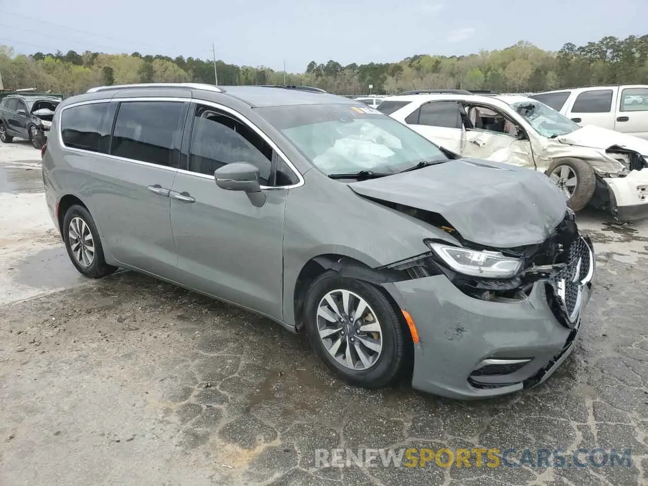 4 Photograph of a damaged car 2C4RC1BG2MR507282 CHRYSLER PACIFICA 2021