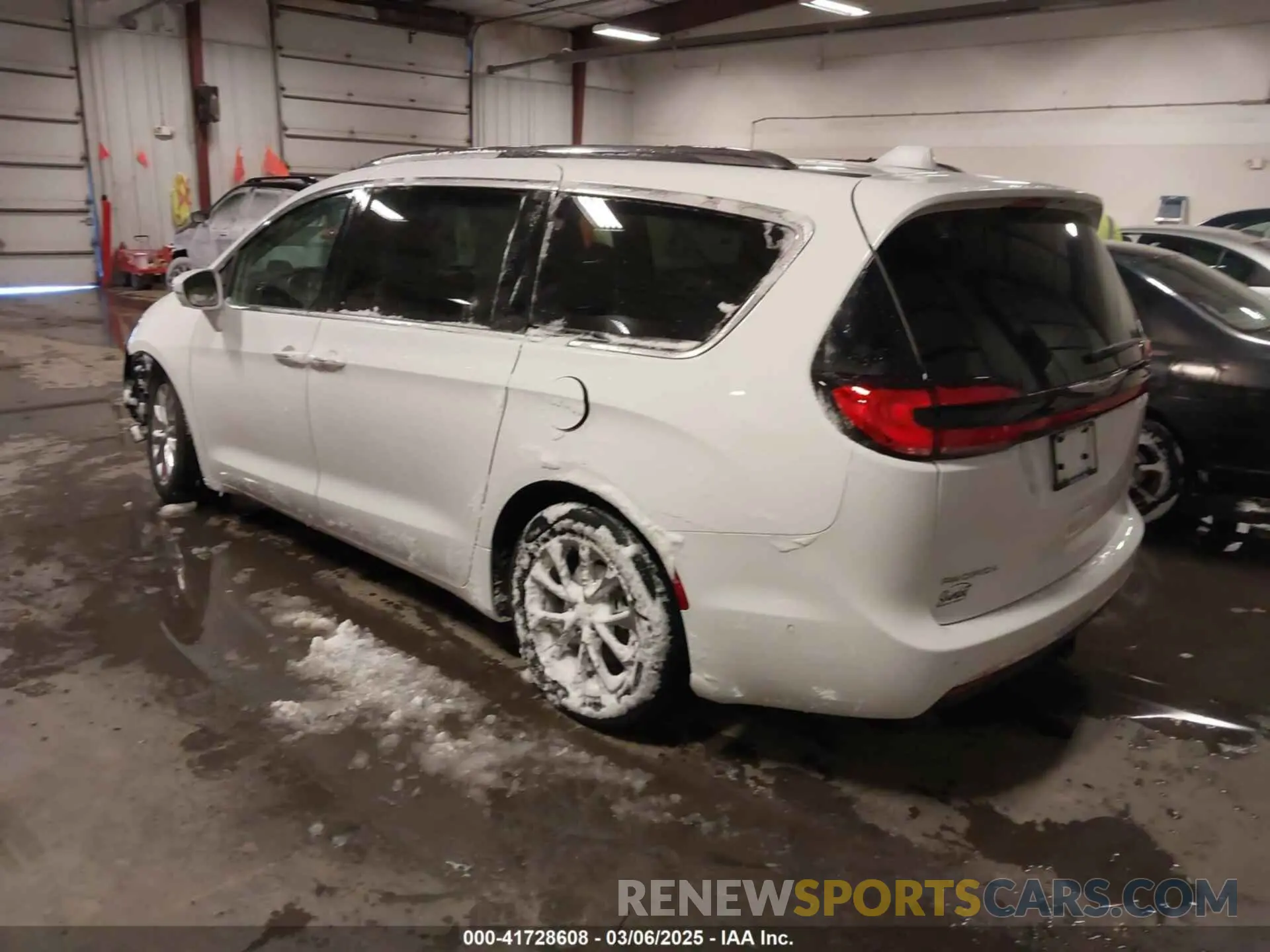 3 Photograph of a damaged car 2C4RC1BG3MR504293 CHRYSLER PACIFICA 2021