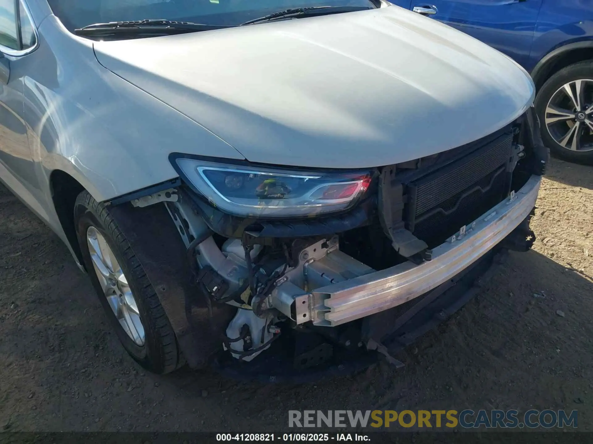 17 Photograph of a damaged car 2C4RC1BG3MR528397 CHRYSLER PACIFICA 2021