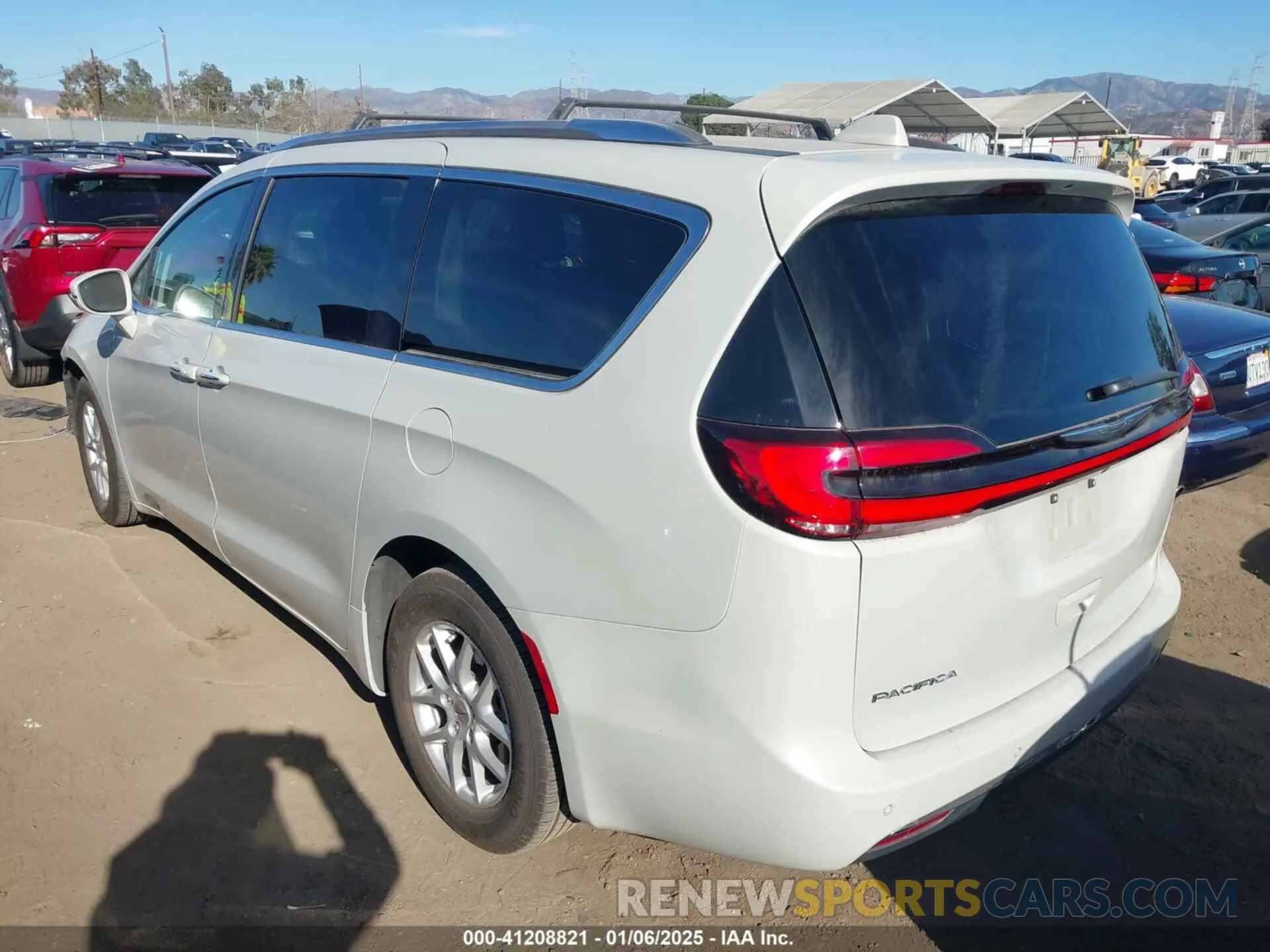 3 Photograph of a damaged car 2C4RC1BG3MR528397 CHRYSLER PACIFICA 2021