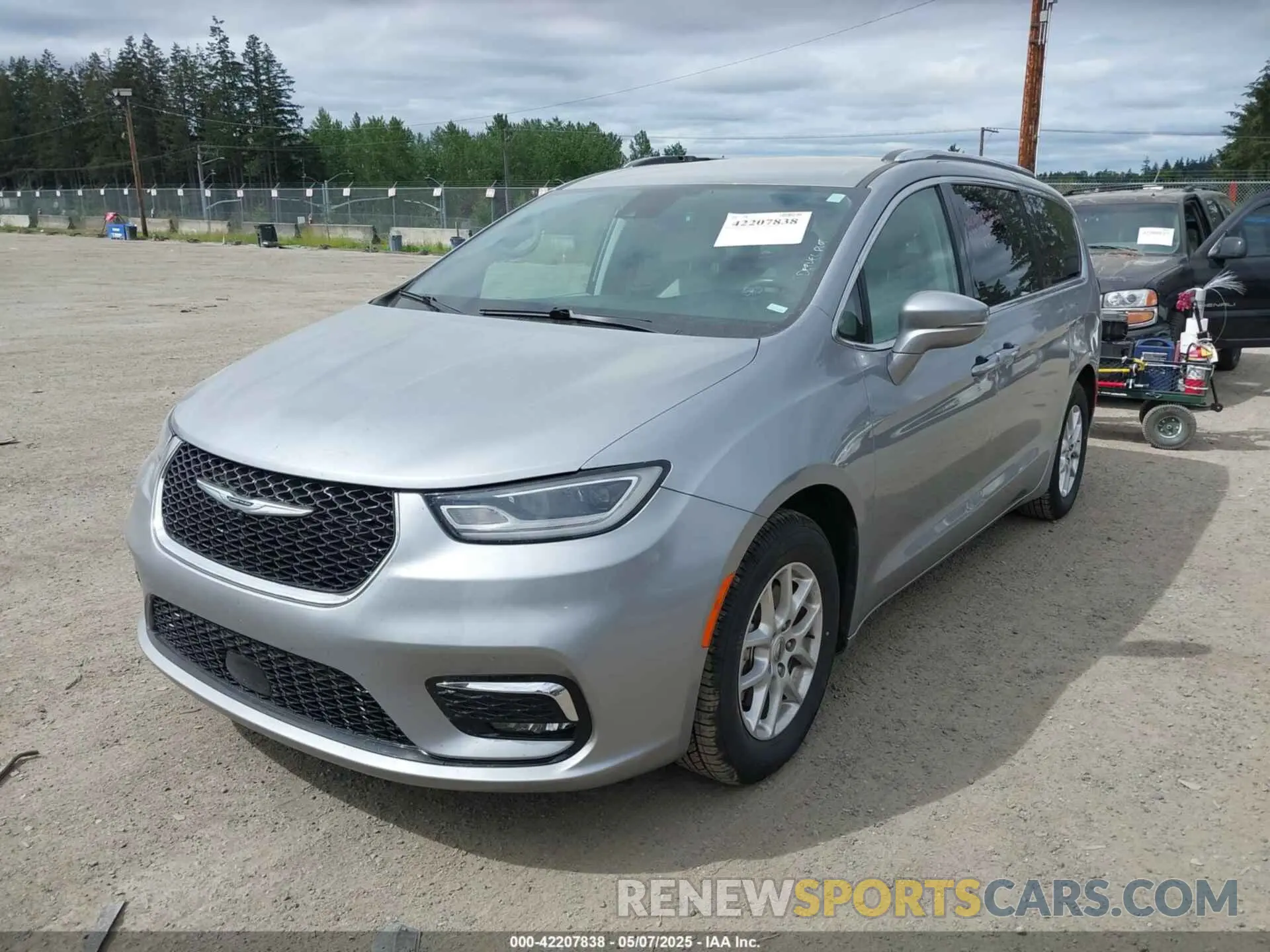 2 Photograph of a damaged car 2C4RC1BG3MR552828 CHRYSLER PACIFICA 2021