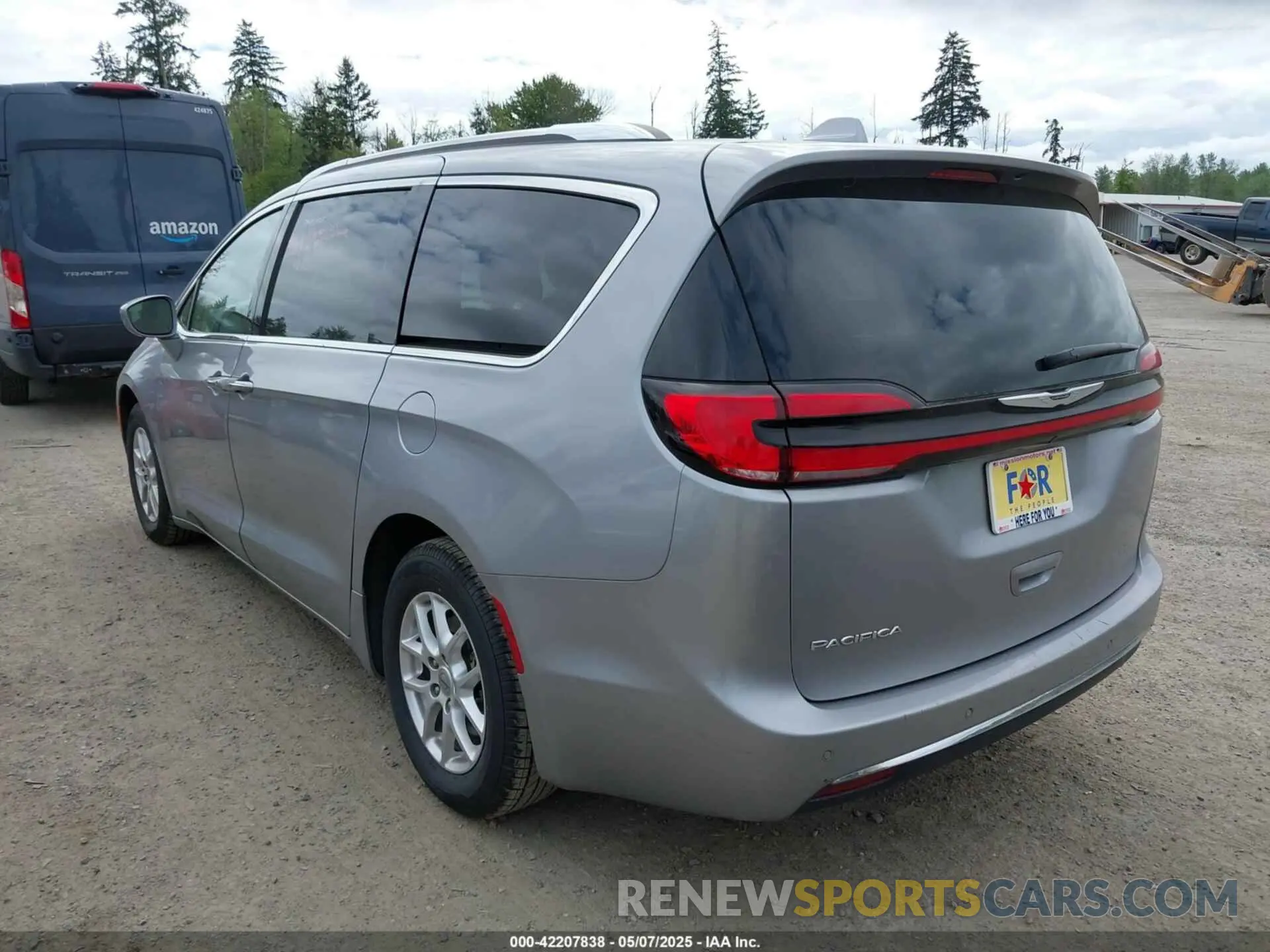 3 Photograph of a damaged car 2C4RC1BG3MR552828 CHRYSLER PACIFICA 2021