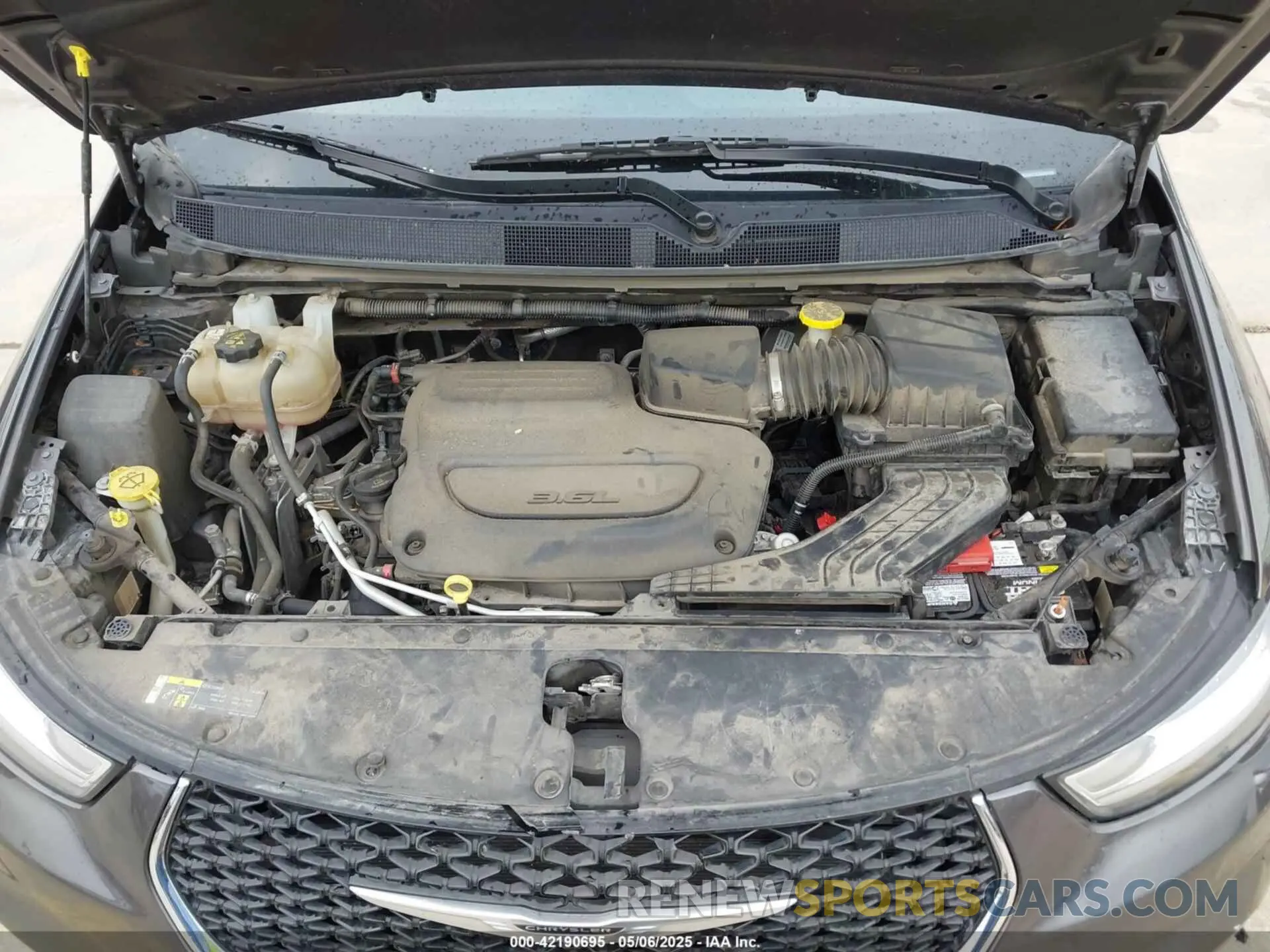 10 Photograph of a damaged car 2C4RC1BG3MR574439 CHRYSLER PACIFICA 2021