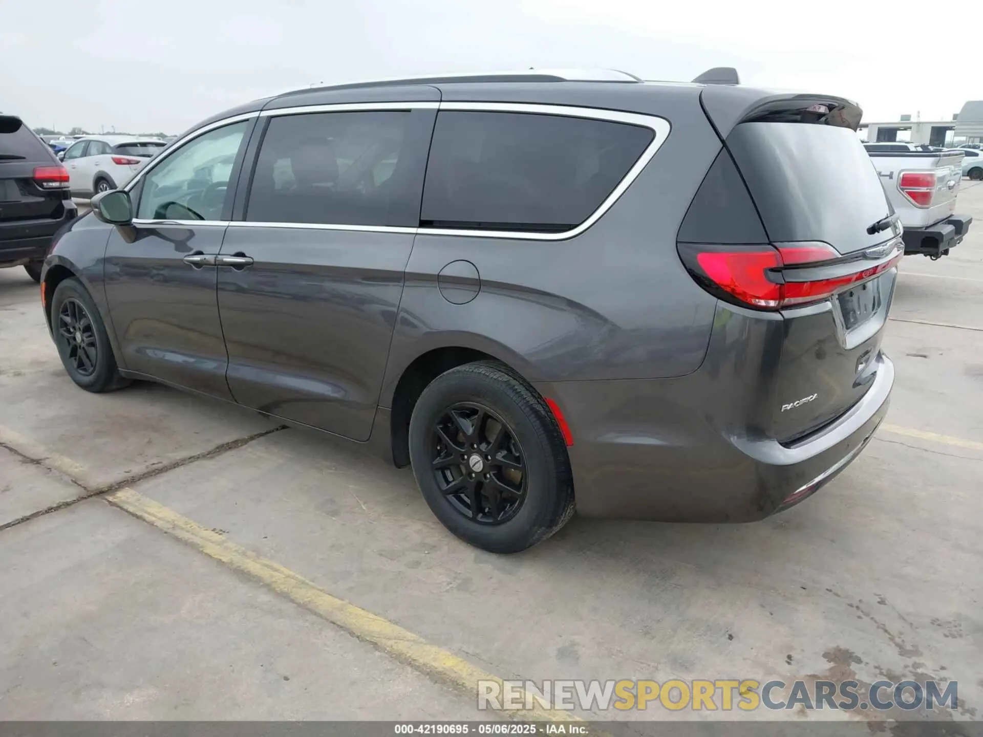 3 Photograph of a damaged car 2C4RC1BG3MR574439 CHRYSLER PACIFICA 2021