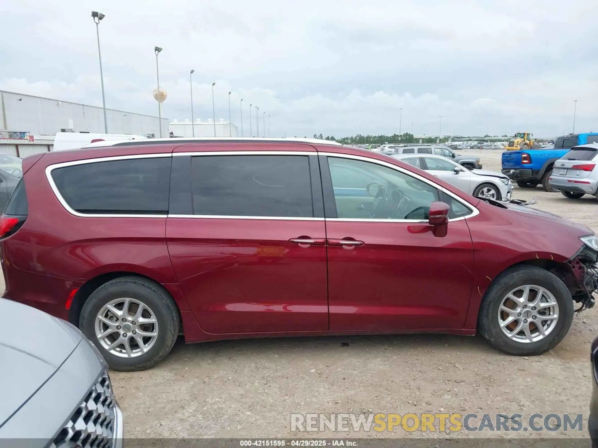 14 Photograph of a damaged car 2C4RC1BG3MR575154 CHRYSLER PACIFICA 2021