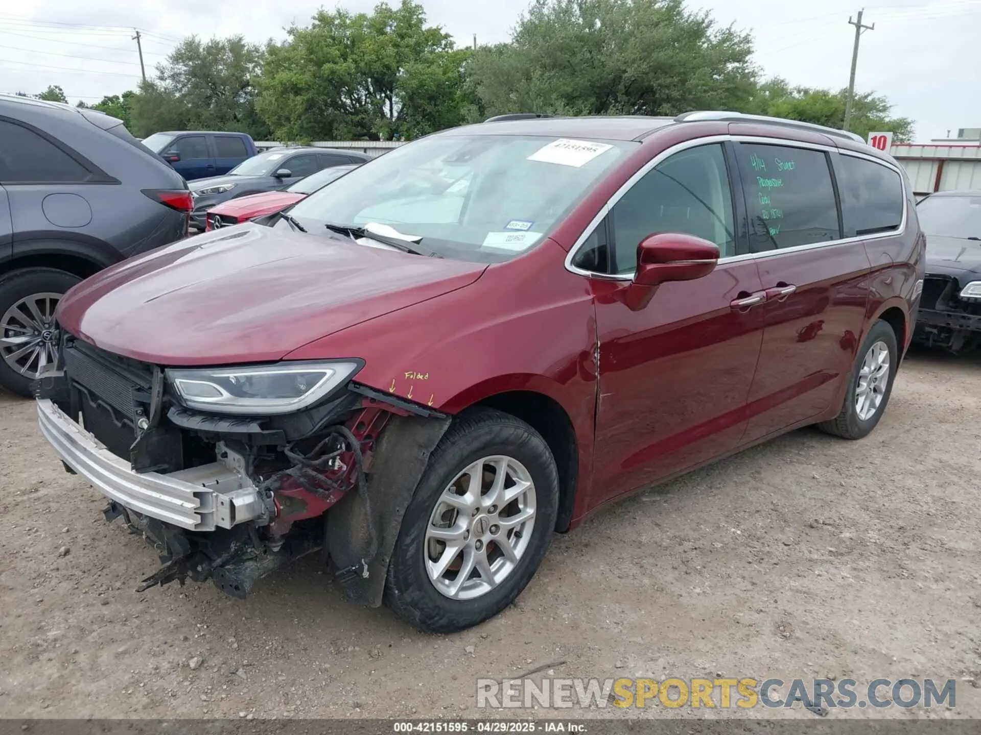 2 Photograph of a damaged car 2C4RC1BG3MR575154 CHRYSLER PACIFICA 2021