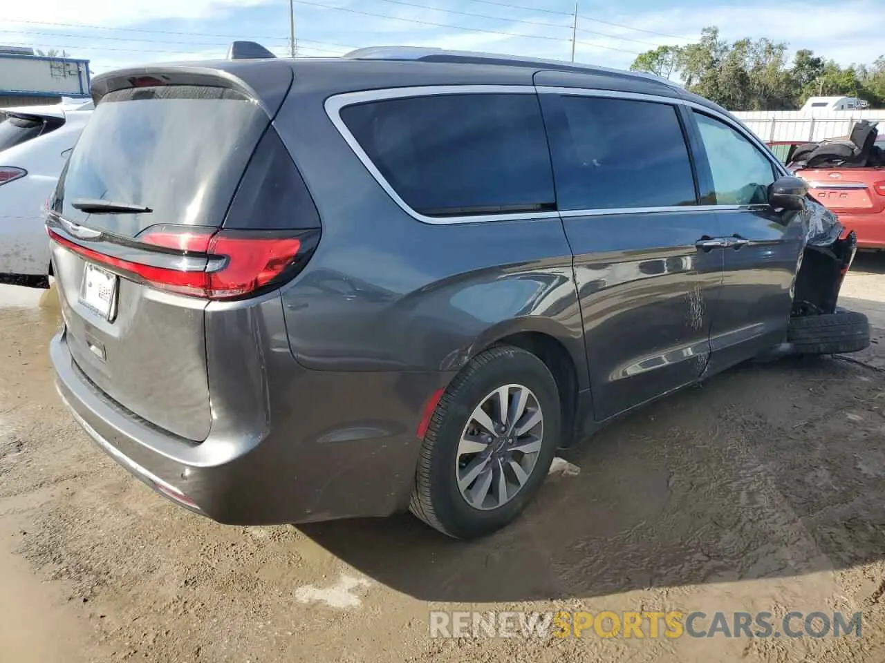 3 Photograph of a damaged car 2C4RC1BG4MR512242 CHRYSLER PACIFICA 2021