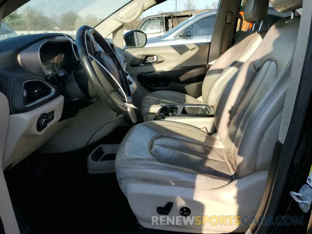 7 Photograph of a damaged car 2C4RC1BG5MR531365 CHRYSLER PACIFICA 2021
