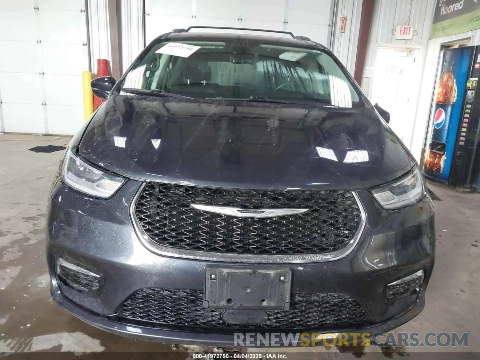 12 Photograph of a damaged car 2C4RC1BG5MR588987 CHRYSLER PACIFICA 2021