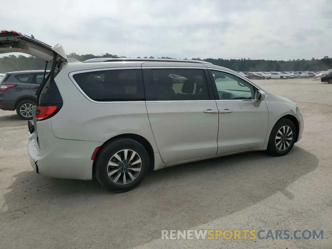 3 Photograph of a damaged car 2C4RC1BG7MR515748 CHRYSLER PACIFICA 2021