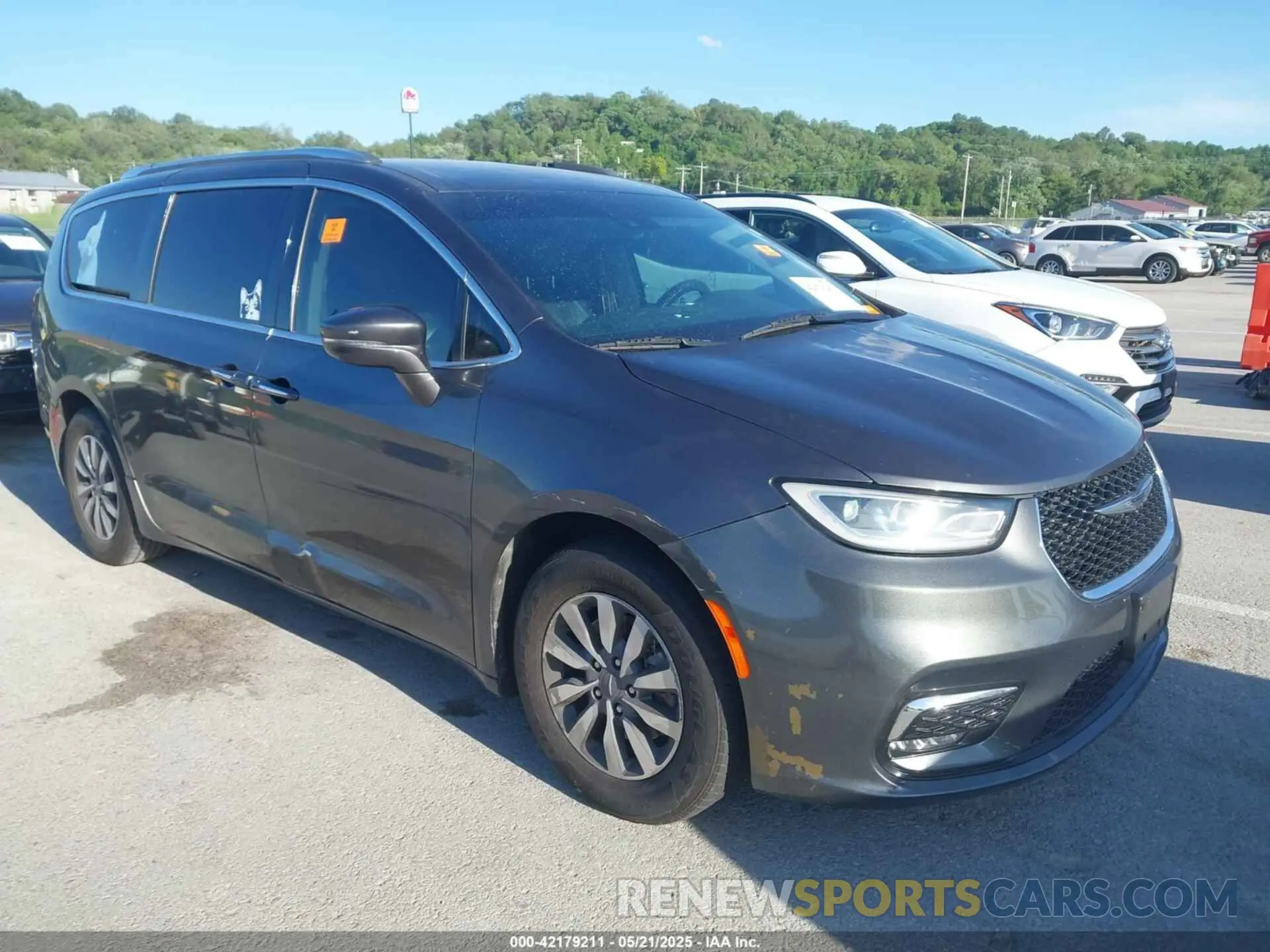 1 Photograph of a damaged car 2C4RC1BG7MR519024 CHRYSLER PACIFICA 2021