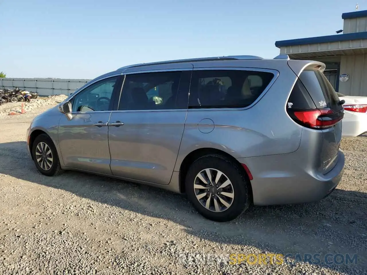2 Photograph of a damaged car 2C4RC1BG7MR531481 CHRYSLER PACIFICA 2021