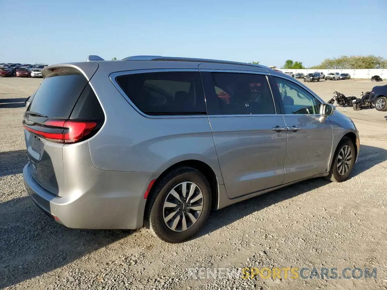 3 Photograph of a damaged car 2C4RC1BG7MR531481 CHRYSLER PACIFICA 2021
