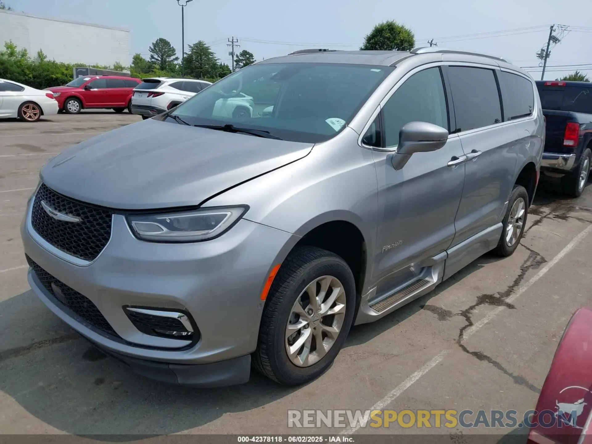 2 Photograph of a damaged car 2C4RC1BG7MR548331 CHRYSLER PACIFICA 2021