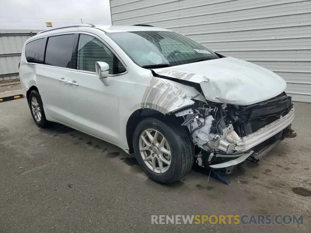 4 Photograph of a damaged car 2C4RC1BG7MR606731 CHRYSLER PACIFICA 2021