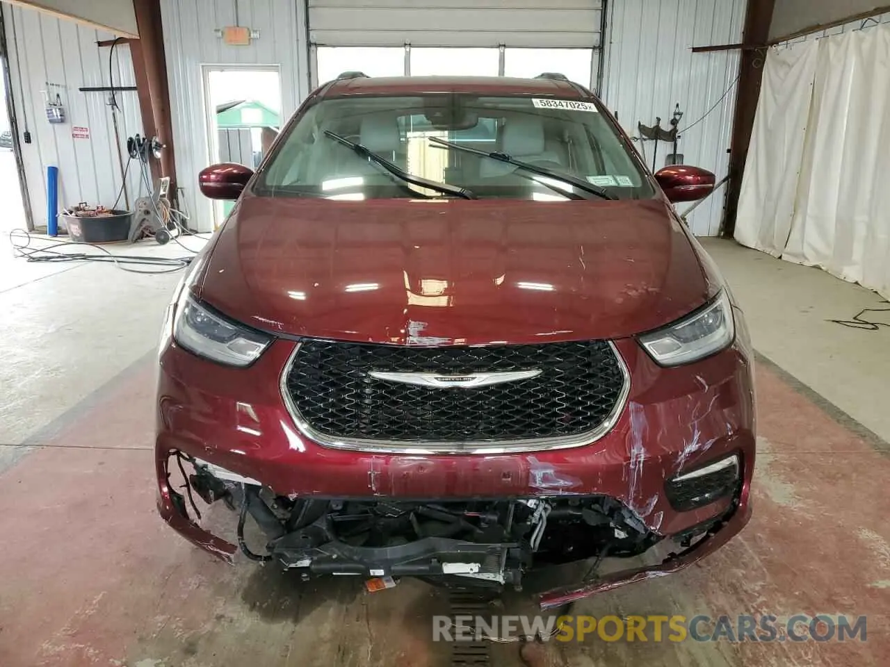 5 Photograph of a damaged car 2C4RC1BG8MR513572 CHRYSLER PACIFICA 2021