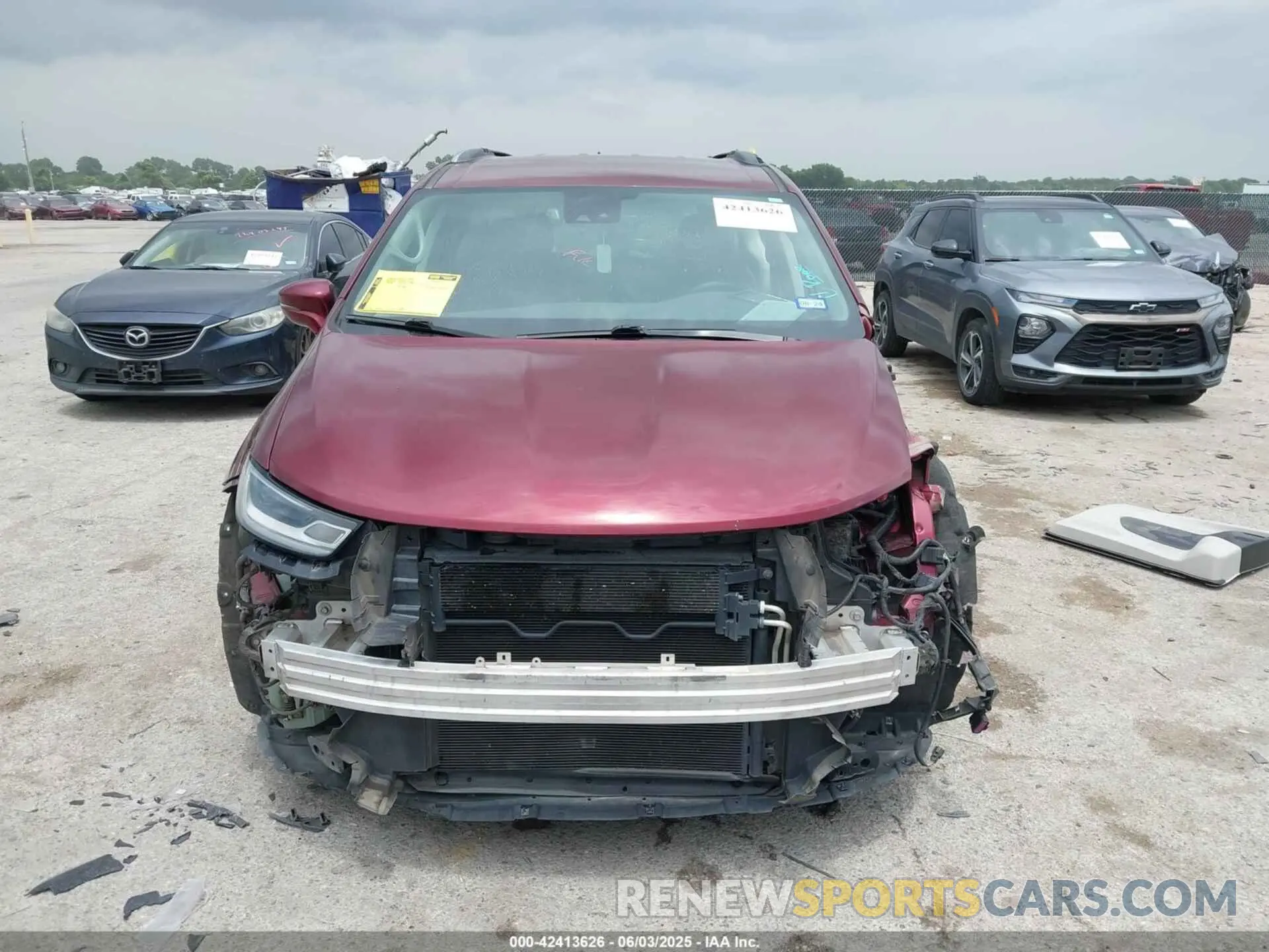12 Photograph of a damaged car 2C4RC1BG8MR547060 CHRYSLER PACIFICA 2021