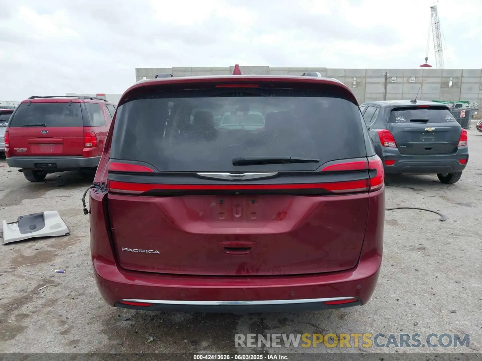 16 Photograph of a damaged car 2C4RC1BG8MR547060 CHRYSLER PACIFICA 2021