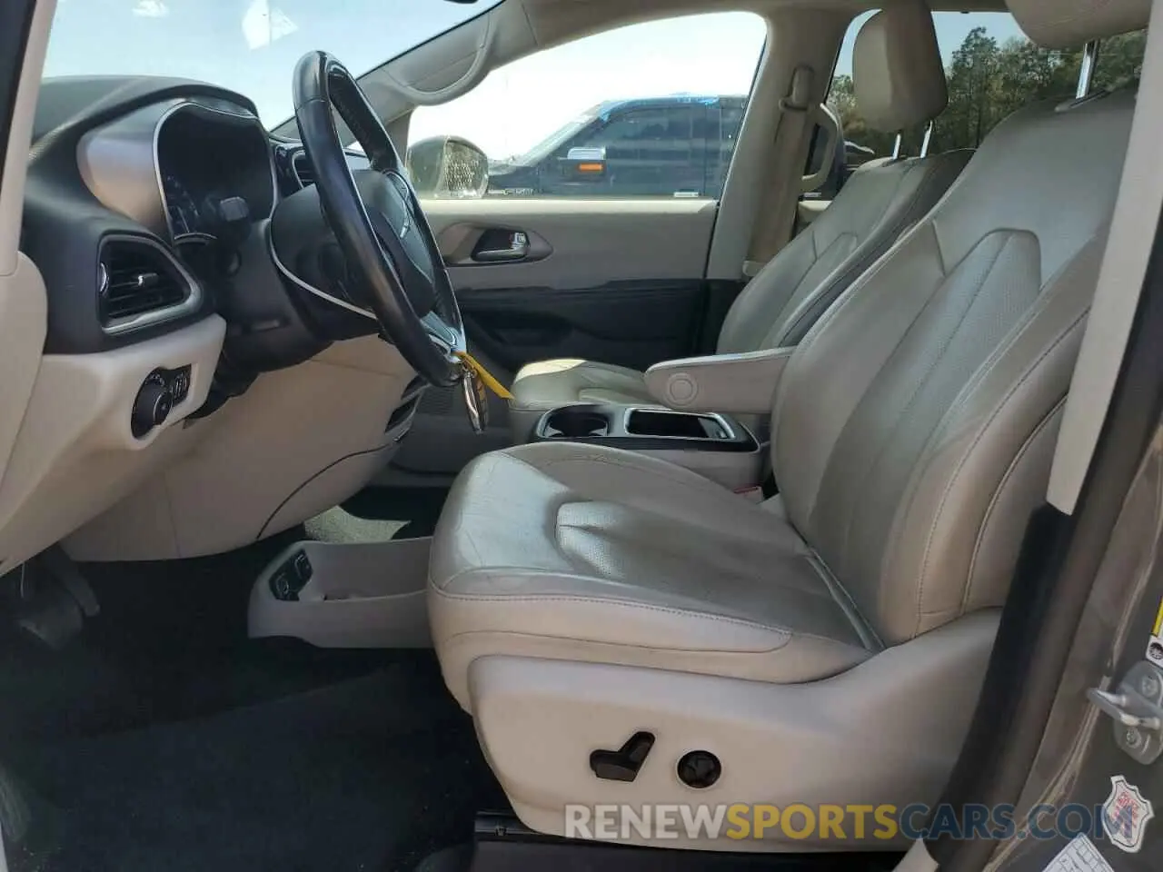 7 Photograph of a damaged car 2C4RC1BG8MR591978 CHRYSLER PACIFICA 2021