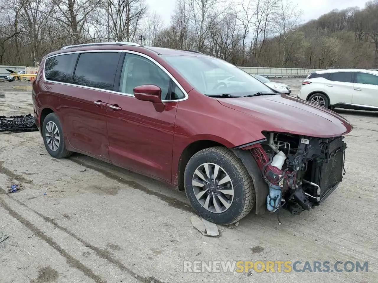 4 Photograph of a damaged car 2C4RC1BG9MR531241 CHRYSLER PACIFICA 2021