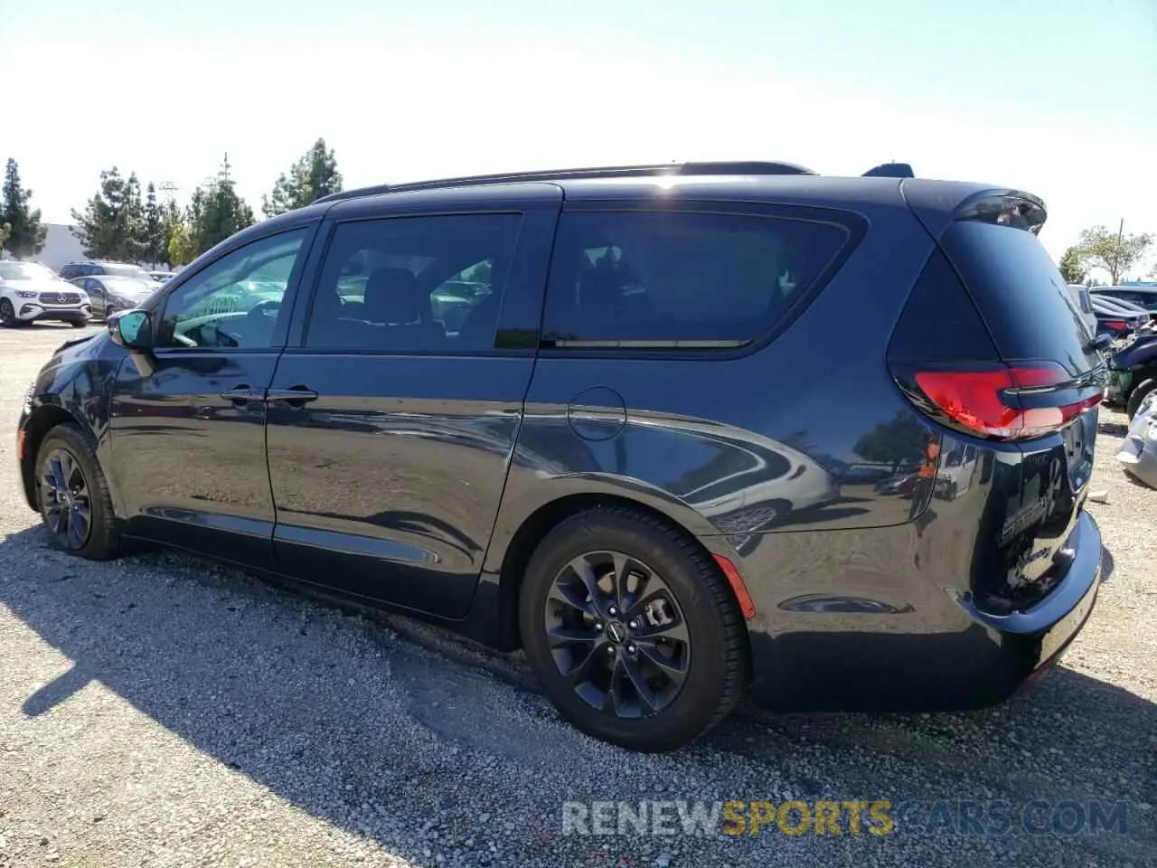 2 Photograph of a damaged car 2C4RC1BG9MR534916 CHRYSLER PACIFICA 2021