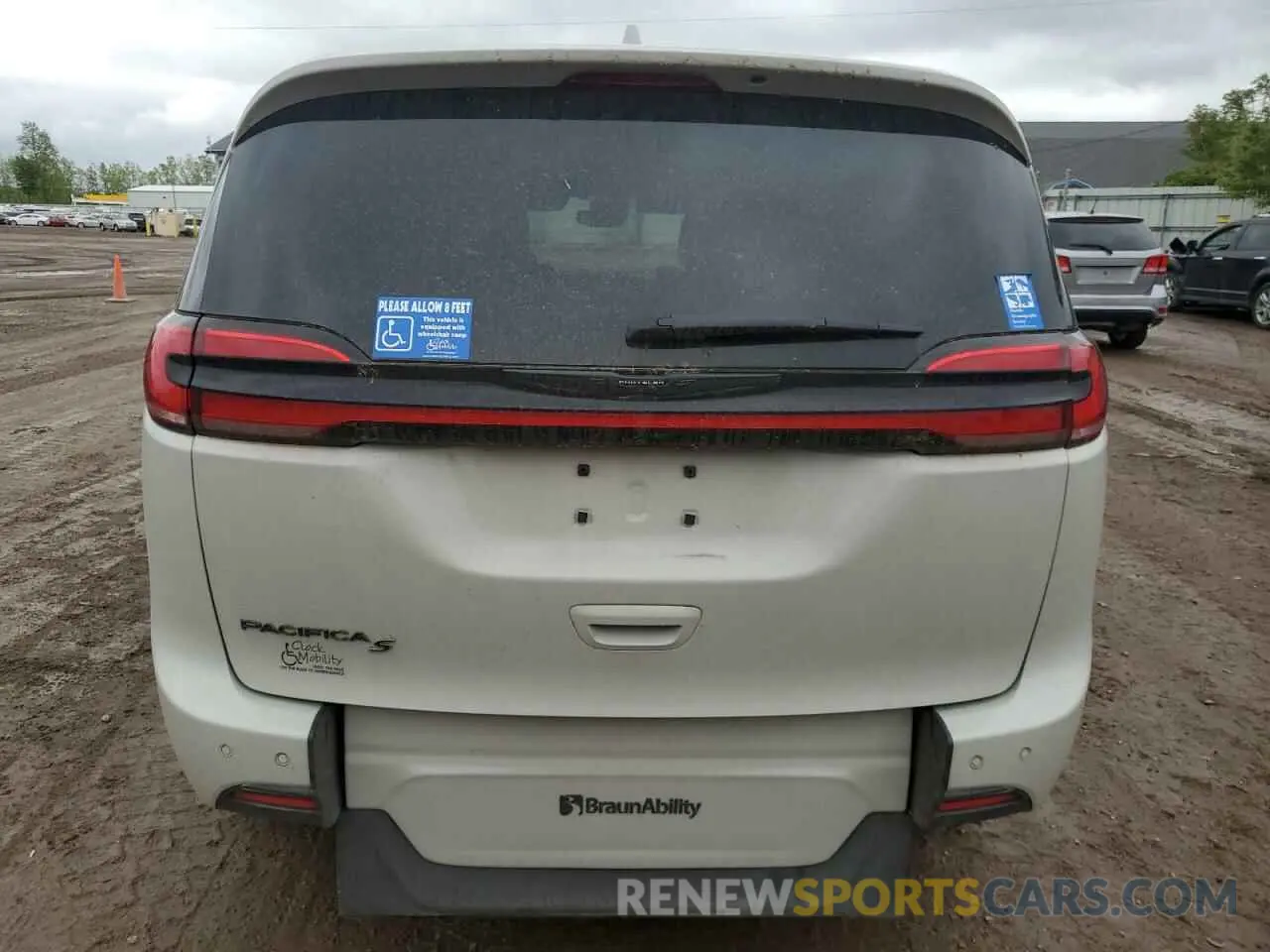6 Photograph of a damaged car 2C4RC1BG9MR578138 CHRYSLER PACIFICA 2021