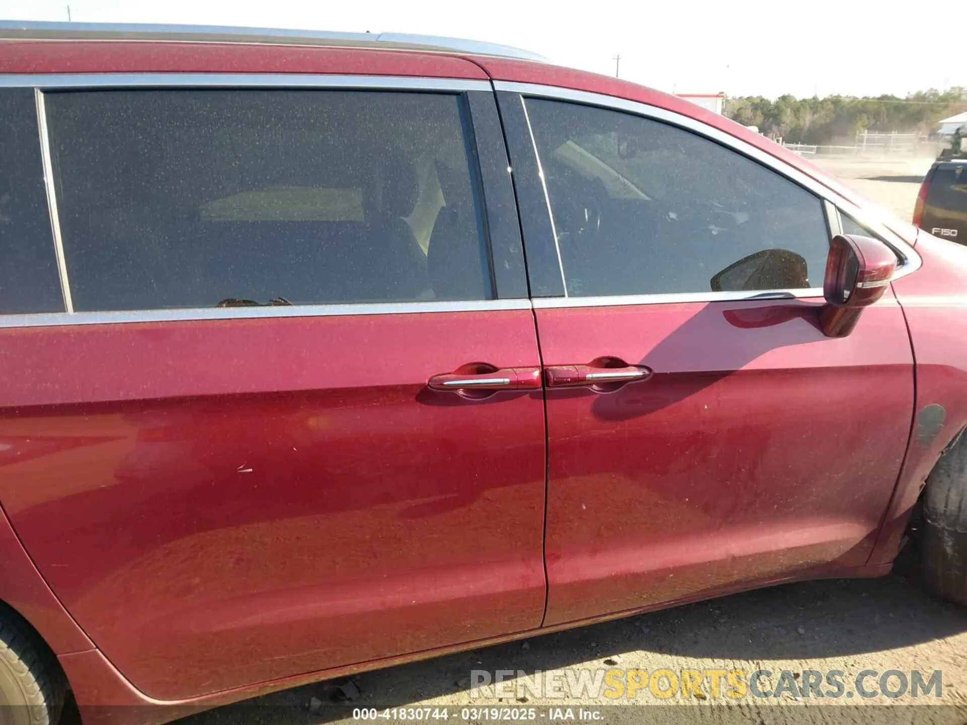 13 Photograph of a damaged car 2C4RC1BG9MR588605 CHRYSLER PACIFICA 2021
