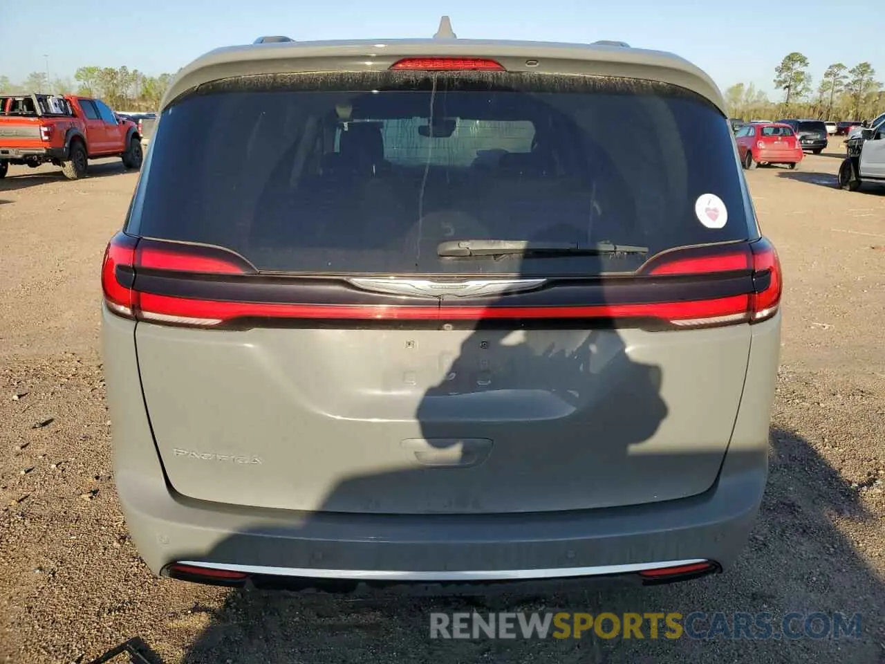 6 Photograph of a damaged car 2C4RC1BGXMR533340 CHRYSLER PACIFICA 2021