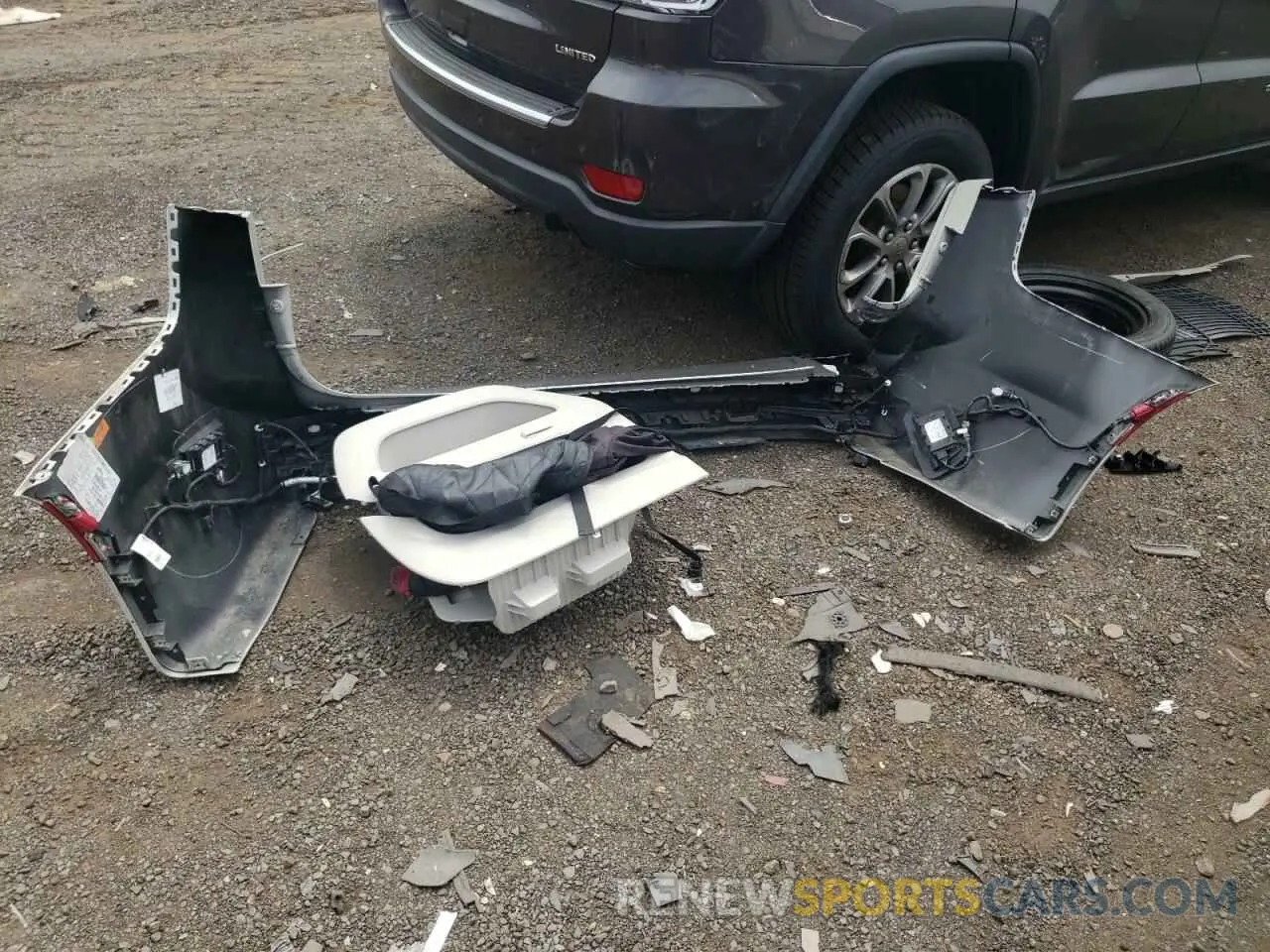 13 Photograph of a damaged car 2C4RC1BGXMR559226 CHRYSLER PACIFICA 2021