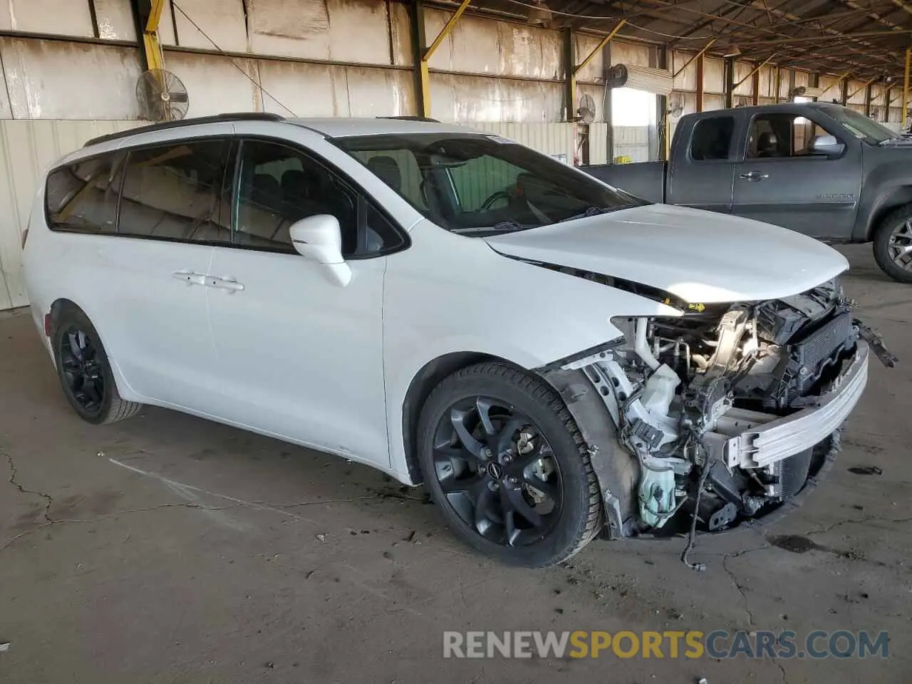 4 Photograph of a damaged car 2C4RC1FG0MR548231 CHRYSLER PACIFICA 2021