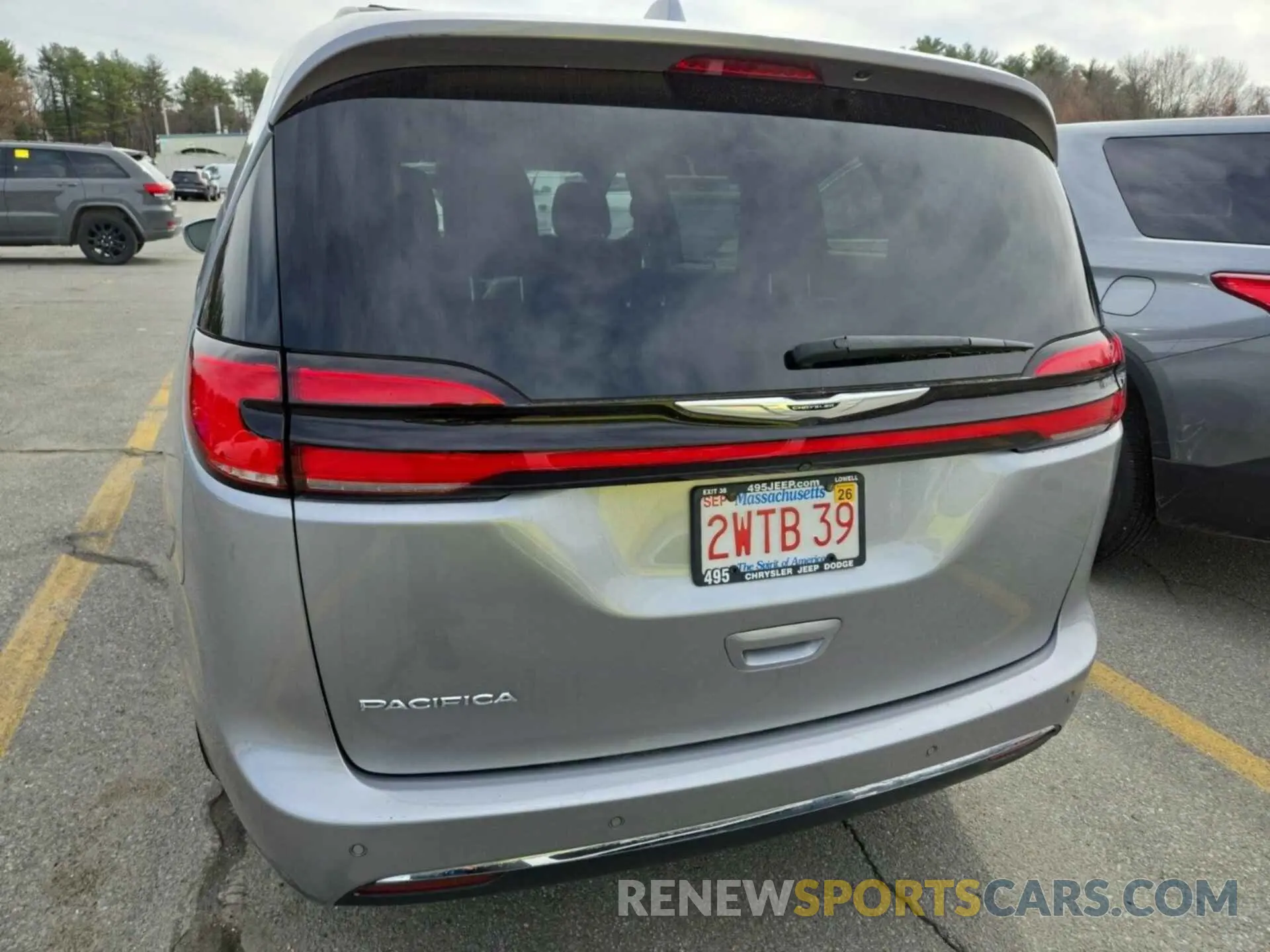 19 Photograph of a damaged car 2C4RC1FG2MR515084 CHRYSLER PACIFICA 2021