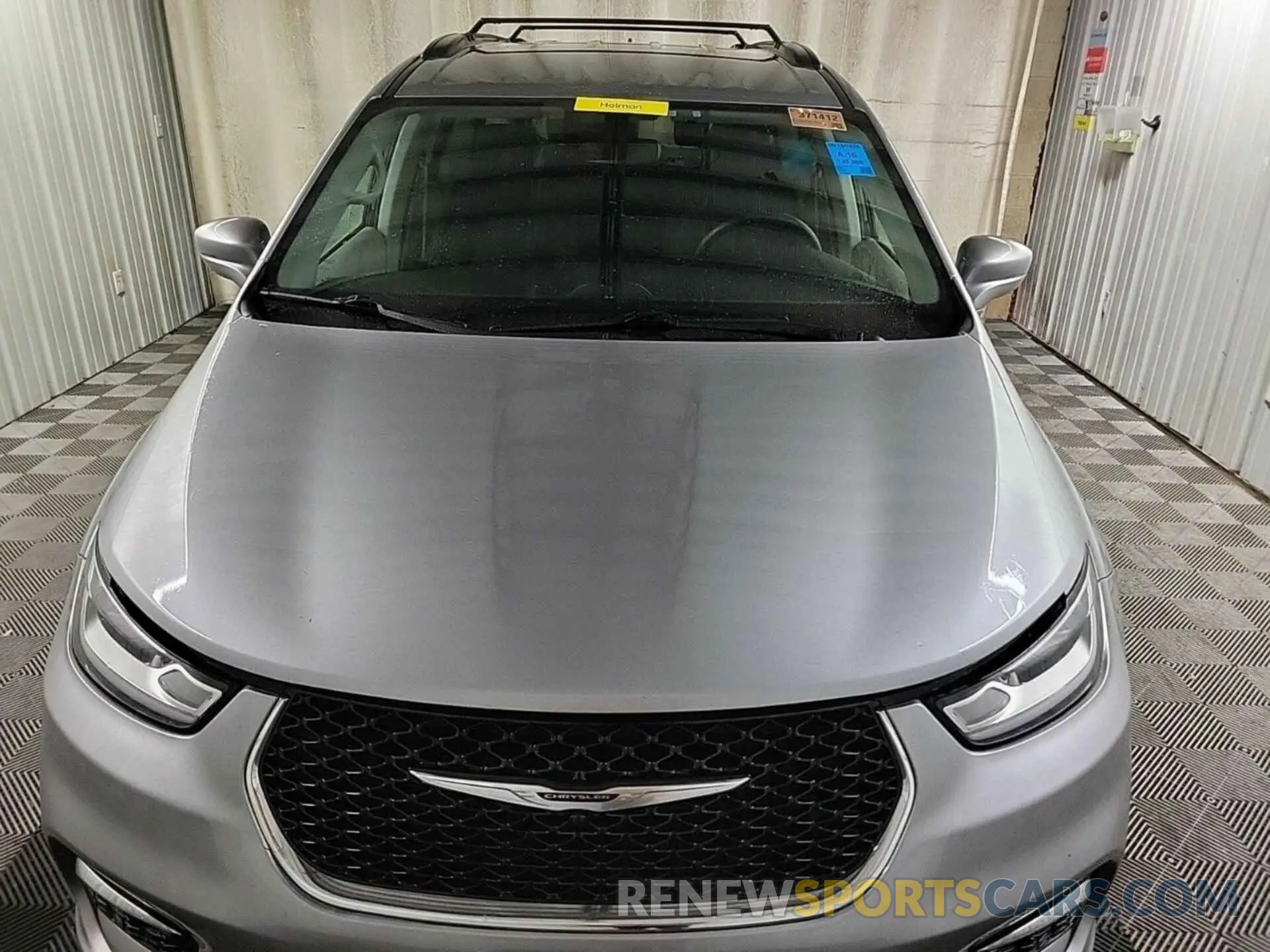 25 Photograph of a damaged car 2C4RC1FG2MR515084 CHRYSLER PACIFICA 2021